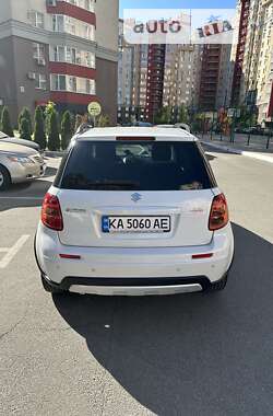 Внедорожник / Кроссовер Suzuki SX4 2013 в Киеве