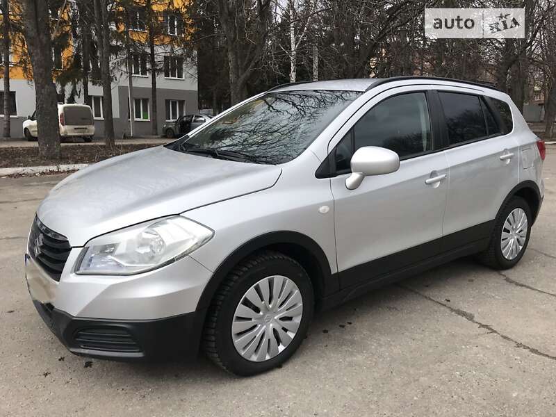 Внедорожник / Кроссовер Suzuki SX4 2016 в Харькове