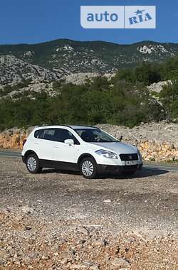 Позашляховик / Кросовер Suzuki SX4 2014 в Києві