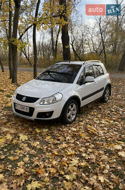 Позашляховик / Кросовер Suzuki SX4 2013 в Києві