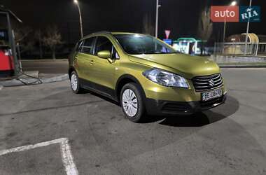 Внедорожник / Кроссовер Suzuki SX4 2014 в Николаеве