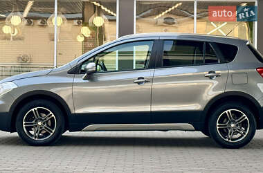 Внедорожник / Кроссовер Suzuki SX4 2016 в 