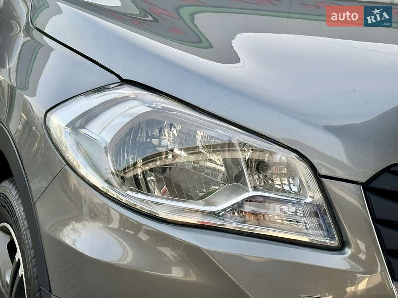 Внедорожник / Кроссовер Suzuki SX4 2016 в Житомире