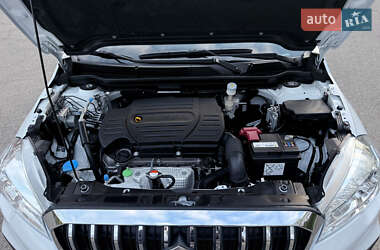 Позашляховик / Кросовер Suzuki SX4 2021 в 