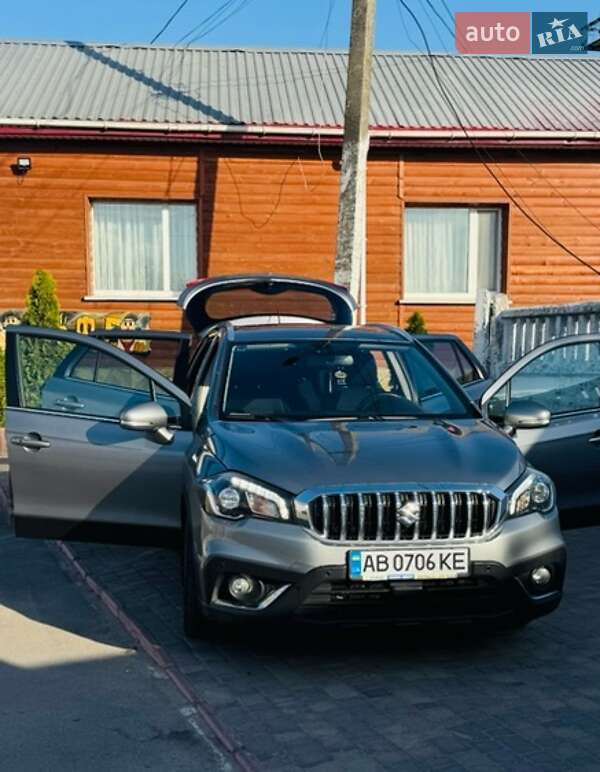 Позашляховик / Кросовер Suzuki SX4 2019 в Вінниці