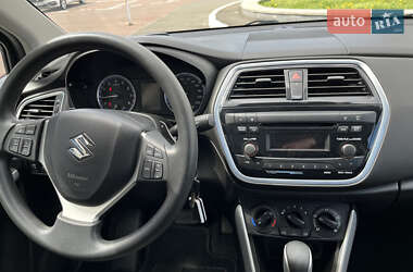 Внедорожник / Кроссовер Suzuki SX4 2019 в 