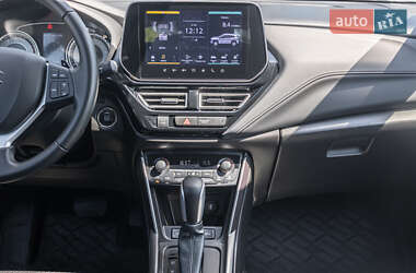 Внедорожник / Кроссовер Suzuki SX4 2024 в 