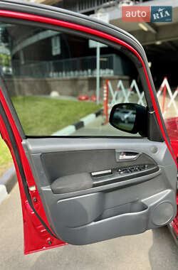 Внедорожник / Кроссовер Suzuki SX4 2011 в 