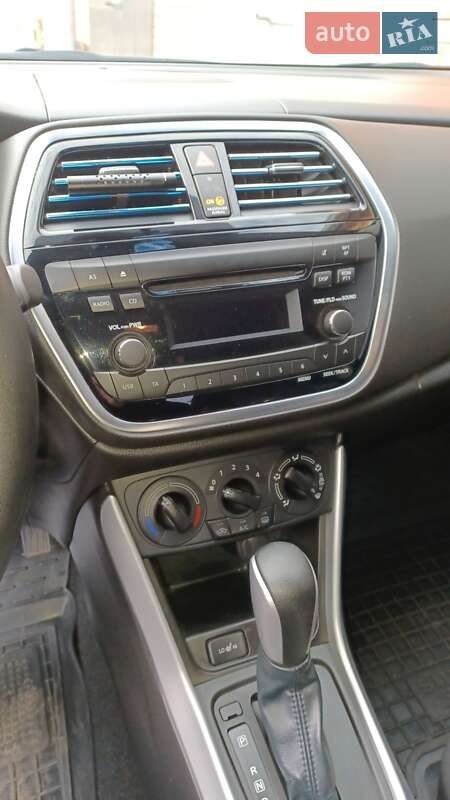 Внедорожник / Кроссовер Suzuki SX4 2021 в Полтаве