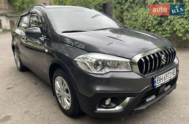 Внедорожник / Кроссовер Suzuki SX4 2016 в Одессе