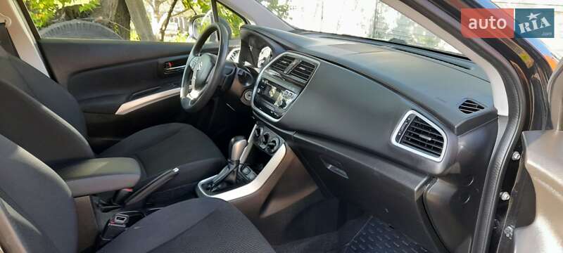 Позашляховик / Кросовер Suzuki SX4 2017 в Диканьці