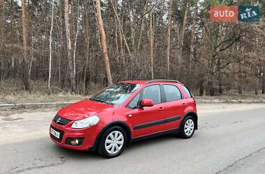Позашляховик / Кросовер Suzuki SX4 2014 в 