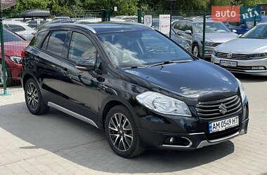 Внедорожник / Кроссовер Suzuki SX4 2015 в 