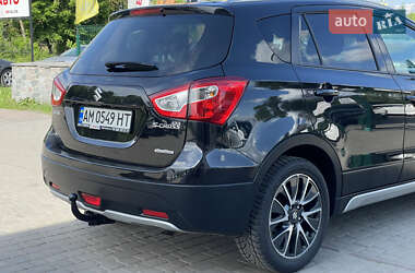 Внедорожник / Кроссовер Suzuki SX4 2015 в 