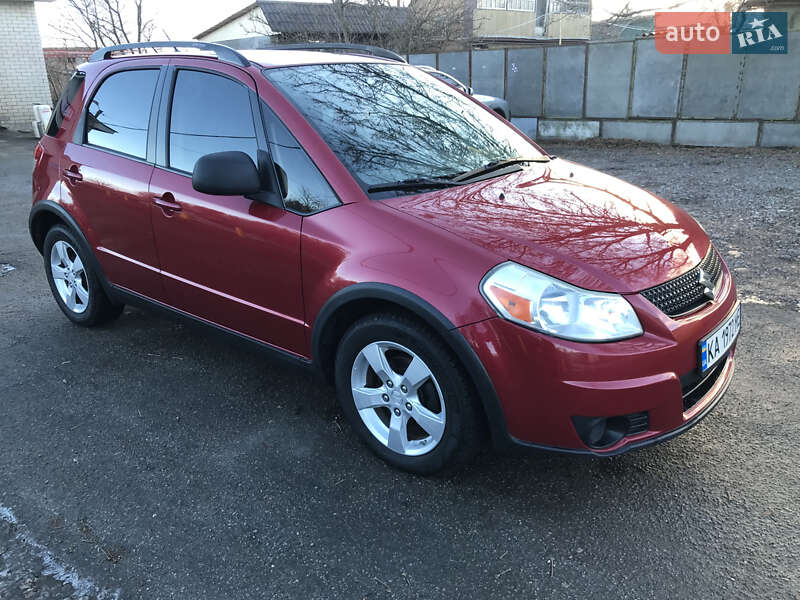Внедорожник / Кроссовер Suzuki SX4 2011 в 
