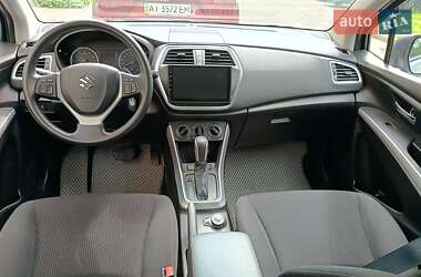 Позашляховик / Кросовер Suzuki SX4 2021 в 