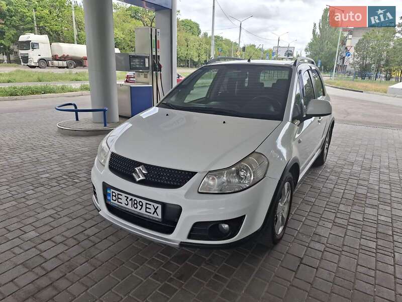 Внедорожник / Кроссовер Suzuki SX4 2012 в Николаеве