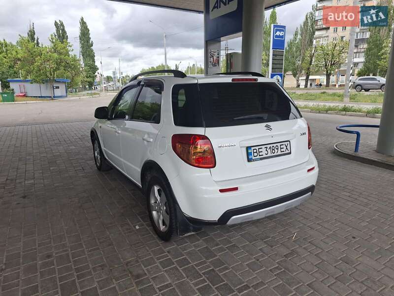 Внедорожник / Кроссовер Suzuki SX4 2012 в Николаеве
