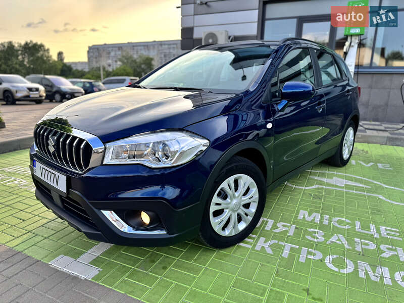 Внедорожник / Кроссовер Suzuki SX4 2017 в 