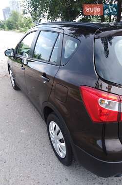 Внедорожник / Кроссовер Suzuki SX4 2014 в Киеве