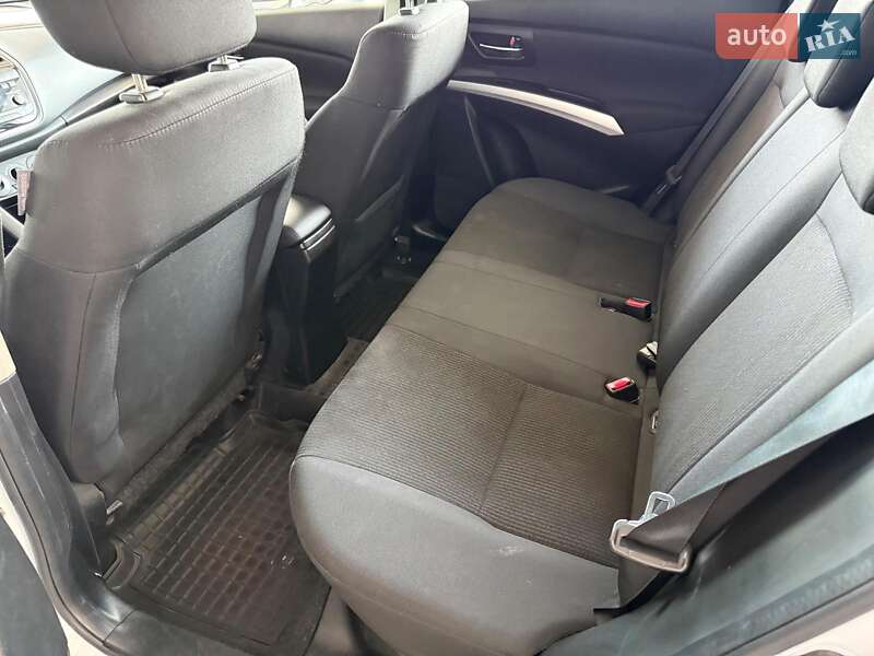 Позашляховик / Кросовер Suzuki SX4 2018 в Одесі