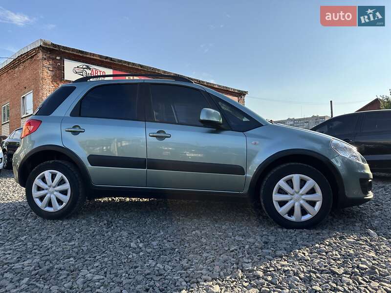 Внедорожник / Кроссовер Suzuki SX4 2012 в Смеле