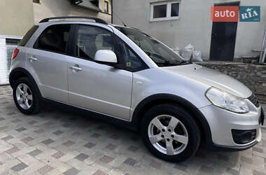 Позашляховик / Кросовер Suzuki SX4 2011 в Тернополі