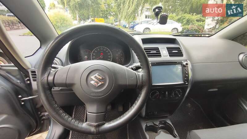 Седан Suzuki SX4 2008 в Львові