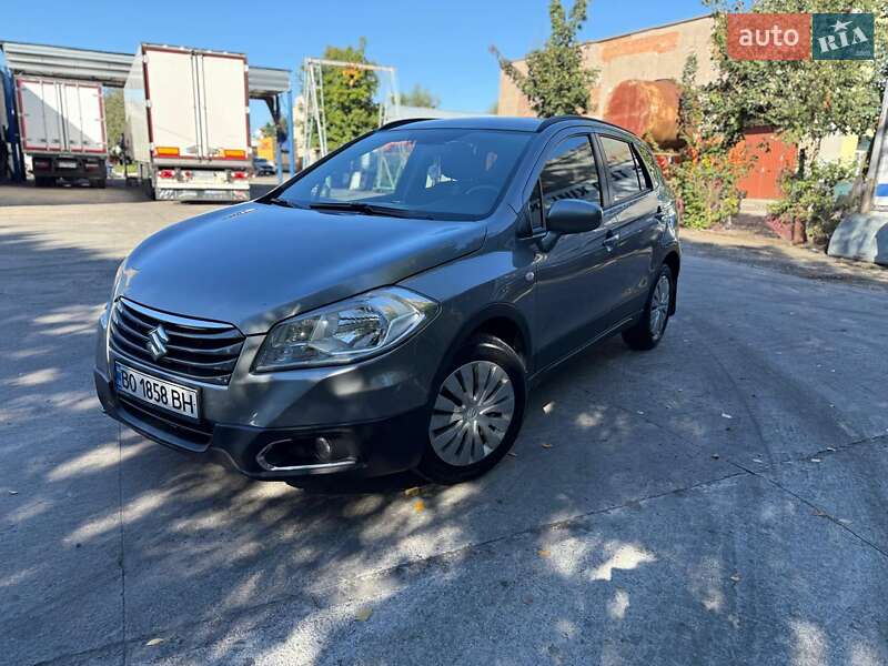 Позашляховик / Кросовер Suzuki SX4 2015 в Рівному