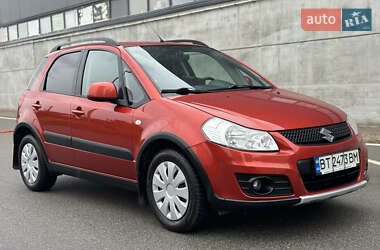 Внедорожник / Кроссовер Suzuki SX4 2012 в 