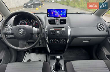 Внедорожник / Кроссовер Suzuki SX4 2012 в 