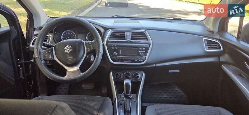 Внедорожник / Кроссовер Suzuki SX4 2017 в Диканьке