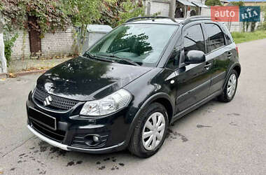 Внедорожник / Кроссовер Suzuki SX4 2014 в Киеве