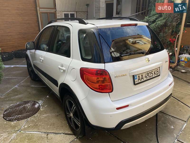 Внедорожник / Кроссовер Suzuki SX4 2014 в Тячеве