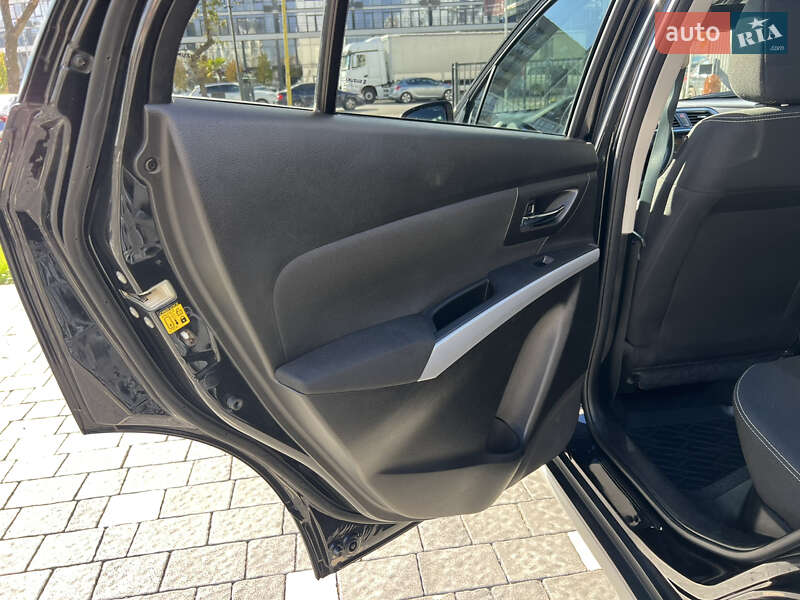 Внедорожник / Кроссовер Suzuki SX4 2017 в Ужгороде фото 34 Внедорожник / Кроссовер Suzuki SX4 2017 в Ужгороде