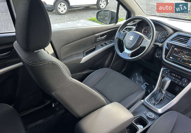 Внедорожник / Кроссовер Suzuki SX4 2017 в Ужгороде фото 45 Внедорожник / Кроссовер Suzuki SX4 2017 в Ужгороде