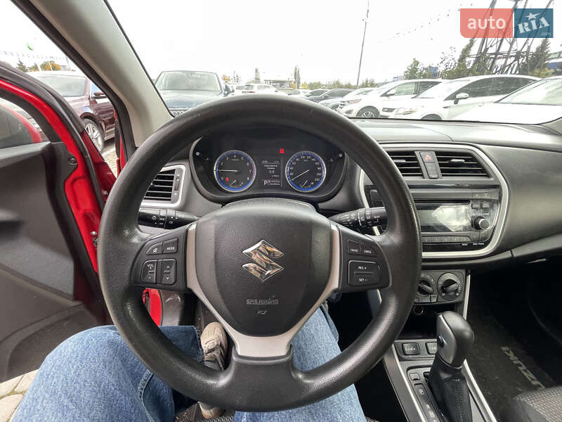 Внедорожник / Кроссовер Suzuki SX4 2016 в Львове