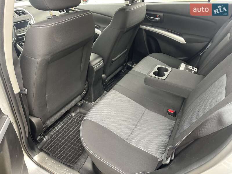 Позашляховик / Кросовер Suzuki SX4 2014 в Миколаєві