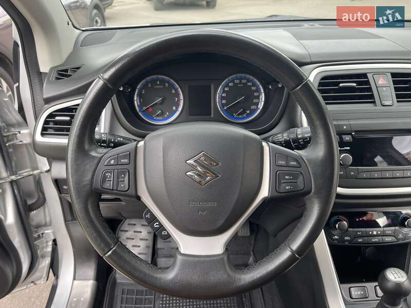 Позашляховик / Кросовер Suzuki SX4 2014 в Миколаєві