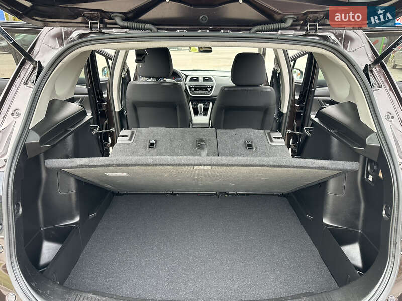 Позашляховик / Кросовер Suzuki SX4 2014 в Житомирі