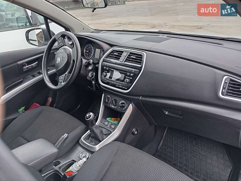 Внедорожник / Кроссовер Suzuki SX4 2017 в Ахтырке фото 6 Внедорожник / Кроссовер Suzuki SX4 2017 в Ахтырке