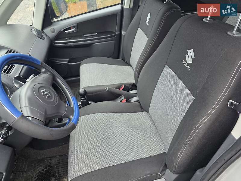 Седан Suzuki SX4 2009 в Тернополе