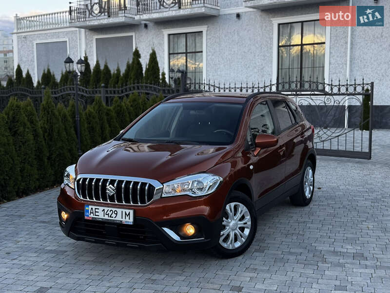 Внедорожник / Кроссовер Suzuki SX4 2017 в Киеве