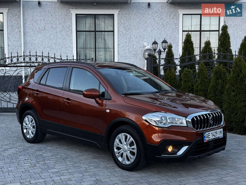 Внедорожник / Кроссовер Suzuki SX4 2017 в Киеве