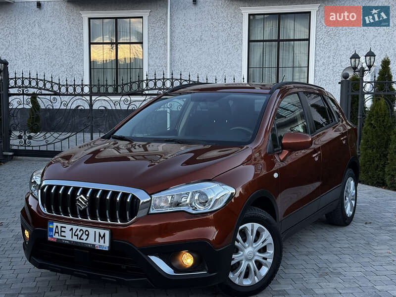 Внедорожник / Кроссовер Suzuki SX4 2017 в Киеве