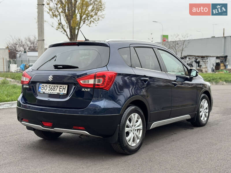 Внедорожник / Кроссовер Suzuki SX4 2017 в Харькове
