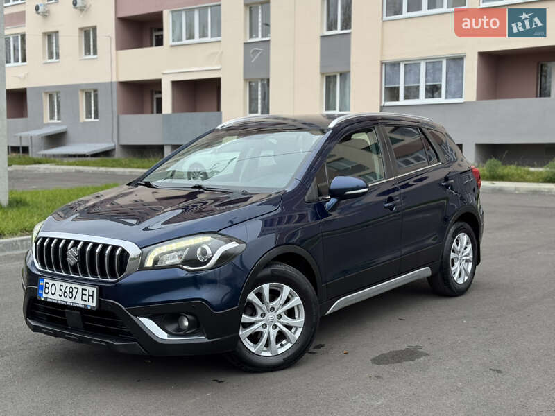 Внедорожник / Кроссовер Suzuki SX4 2017 в Харькове