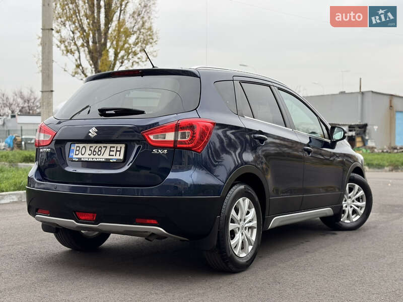 Внедорожник / Кроссовер Suzuki SX4 2017 в Харькове