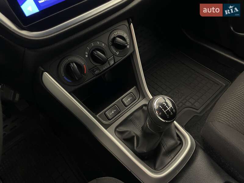 Внедорожник / Кроссовер Suzuki SX4 2019 в Киеве