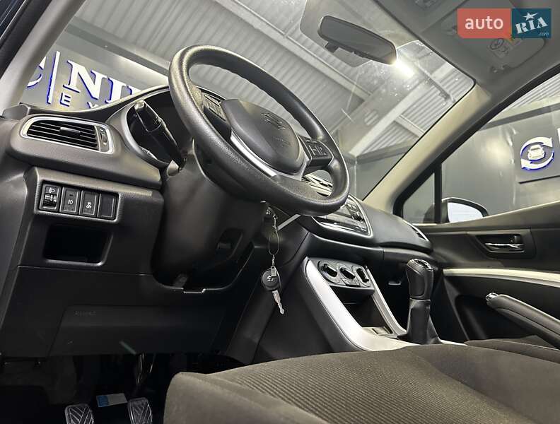 Внедорожник / Кроссовер Suzuki SX4 2018 в Киеве фото 25 Внедорожник / Кроссовер Suzuki SX4 2018 в Киеве